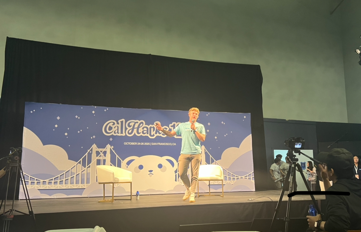 HKrackDev's tweet image. @coderabbitai  is at @CalHacks  with @UCBerkeley  this weekend!
We’re bringing something special for builders: 
💥 Win a pair of @Meta  x @ray_ban Smart Glasses by showing us how you integrate CodeRabbit!
🗓 Workshop Alert! → Join us tomorrow at 5 PM on the “Theater” stage!