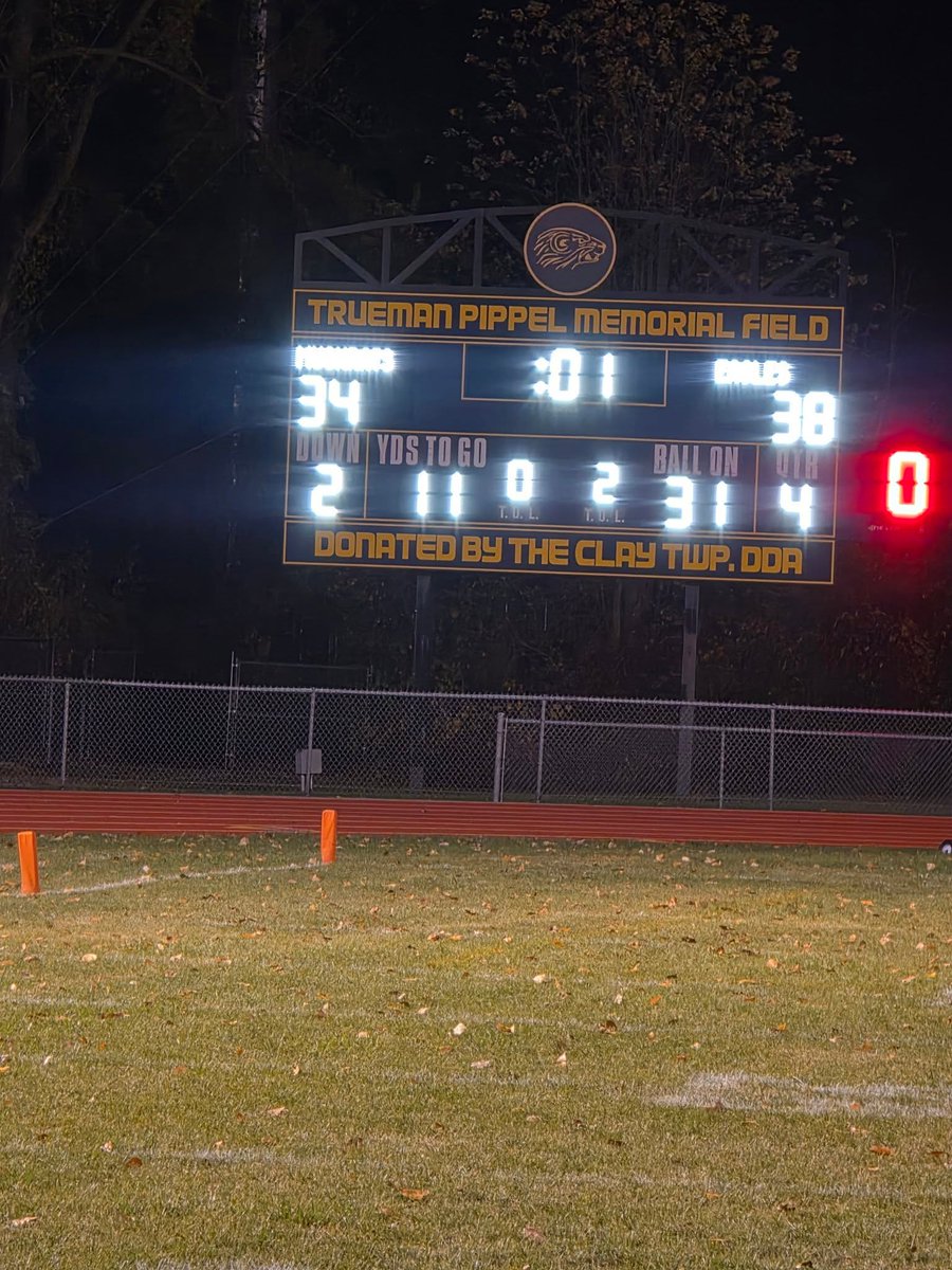 MADISON HEIGHTS FOOTBALL tweet media