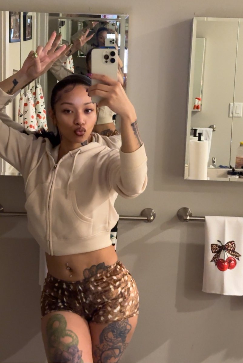 Come see me dada 🤍