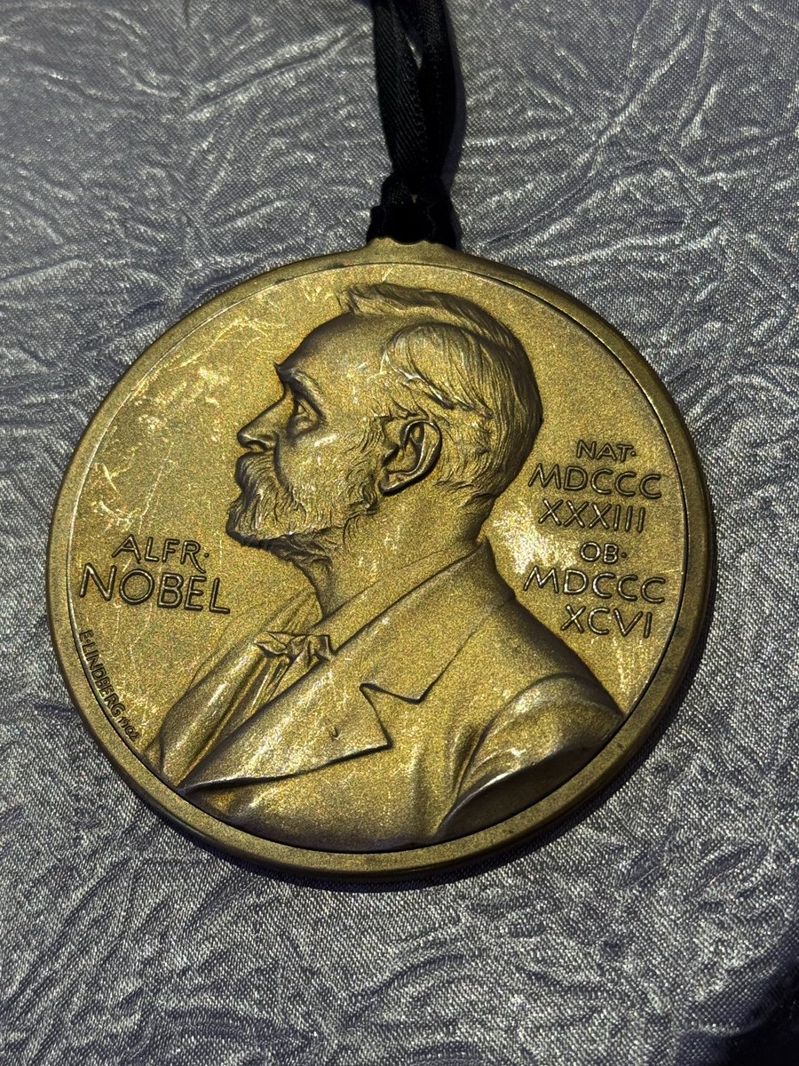 <a href="/boomi_iiser/">R Boomi Shankar</a> <a href="/Sekariit/">G Sekar</a> <a href="/AlakeshBisai/">Alakesh Bisai</a> <a href="/Ramcker/">Ramesh Ramapanicker</a> <a href="/tggopakumar1/">Thiruvancheril G Gopakumar</a> <a href="/Dharma_IITK/">Dharmaraja Allimuthu</a> <a href="/Srinivas_IITK/">Srinivas</a> Prof Alasdair McDowall AM – the recipient of Dubochet Nobel Medal 2017 – delivered a brilliant special evening lecture in FORCE-IICS 2025 on his journey toward discovery of rapid cooling of water to create vitrified glass-like state, while working with Prof Jacques Dubochet