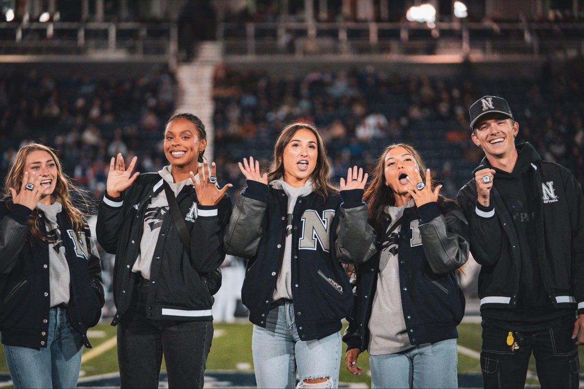 NevadaWolfPack's tweet photo. Rings up, @Nevada_Softball ! 💍🐺 

#BattleBorn https://t.co/iyhAlftjMI