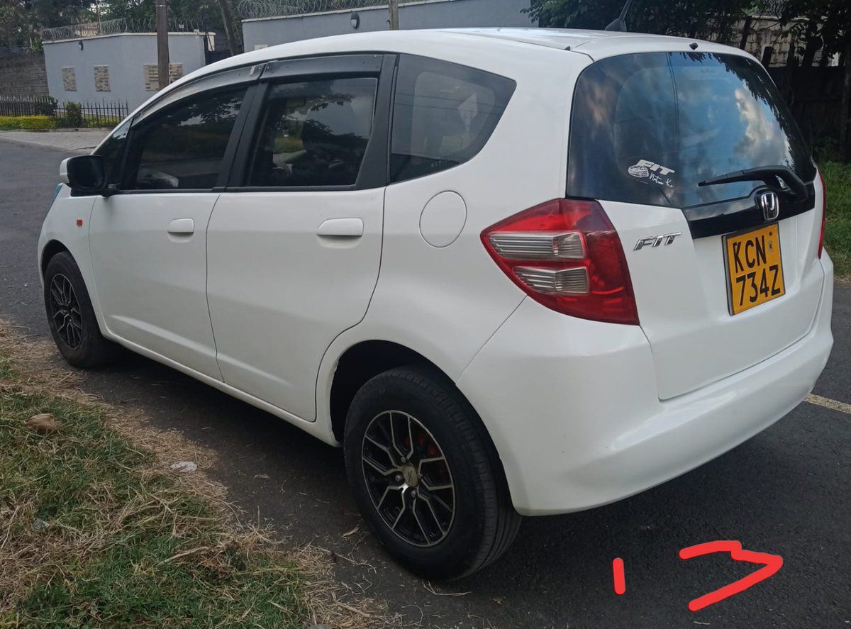 swiftmikes's tweet image. 2011 Honda Fit GE6 - For Sale.
1300cc L13A i-VTEC 
(100Hp/127Nm)
CVT Transmission
Alloy wheels.
💰 Price: 670K
📞 Call/Text: 0792 806474.