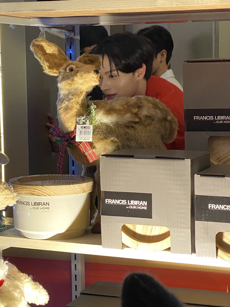 CELEBRATE HOLIDAYS WITH HORI7ON

#HORI7ON_NorthernStarAtSM
#HORI7ON_REYSTER
#HORI7ON #호라이즌
<a href="/HORI7ON_twt/">HORI7ON member</a>
<a href="/HORI7ONofficial/">HORI7ONofficial</a>