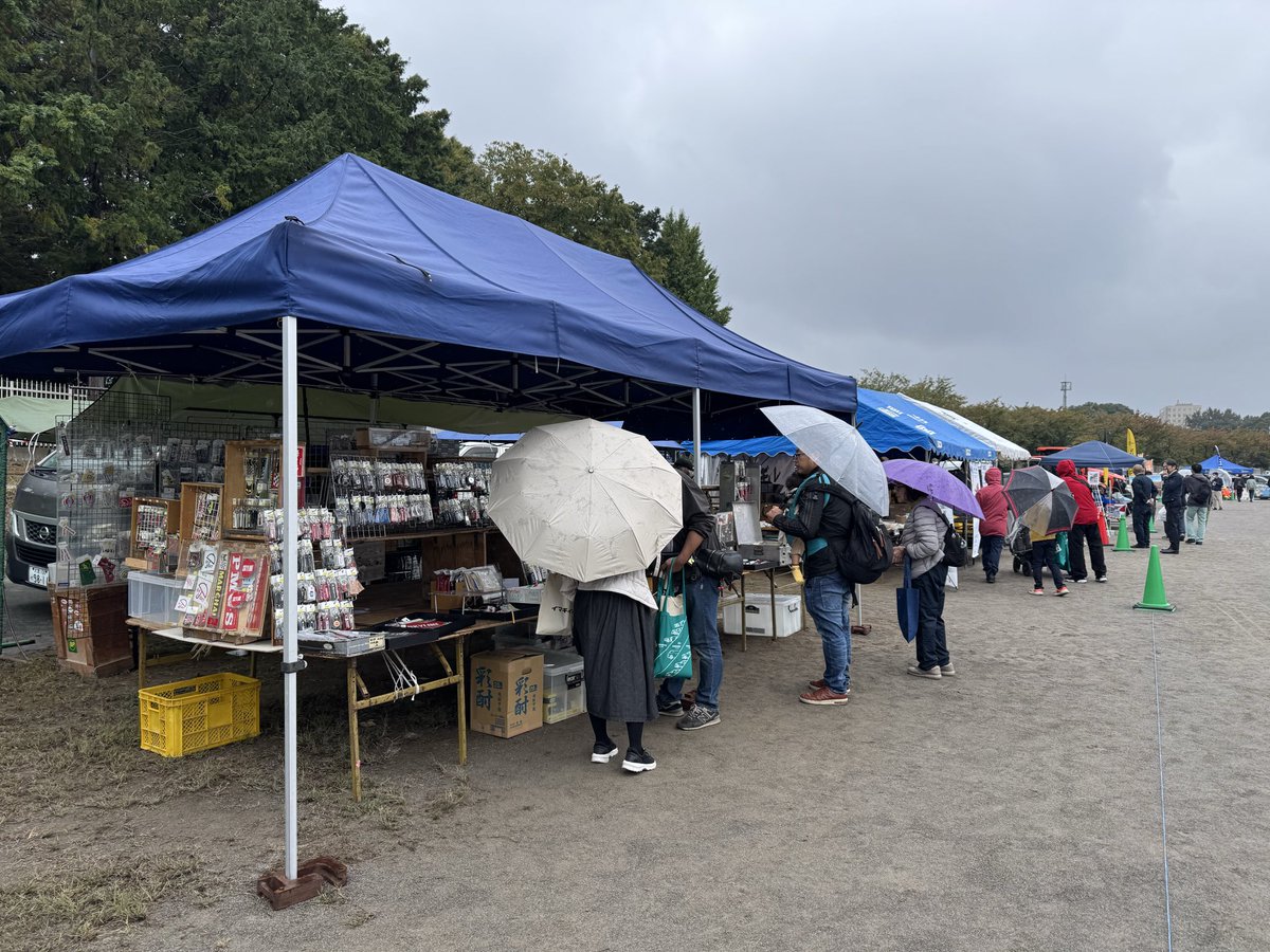 🎊オートジャンボリー2025🎊 グラウンドではヒストリックカーの展示