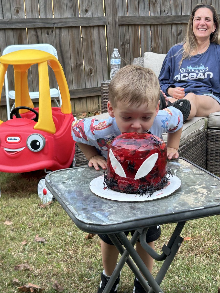 Peacock Queen tweet media