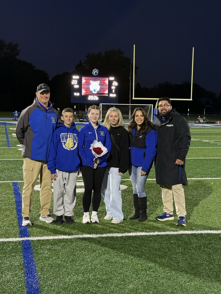 Senior night for football, cheer, Poms, athletic trainers, marching band and color guard.  Go Cats!  🎓🏈📣💃🏥🎶💙