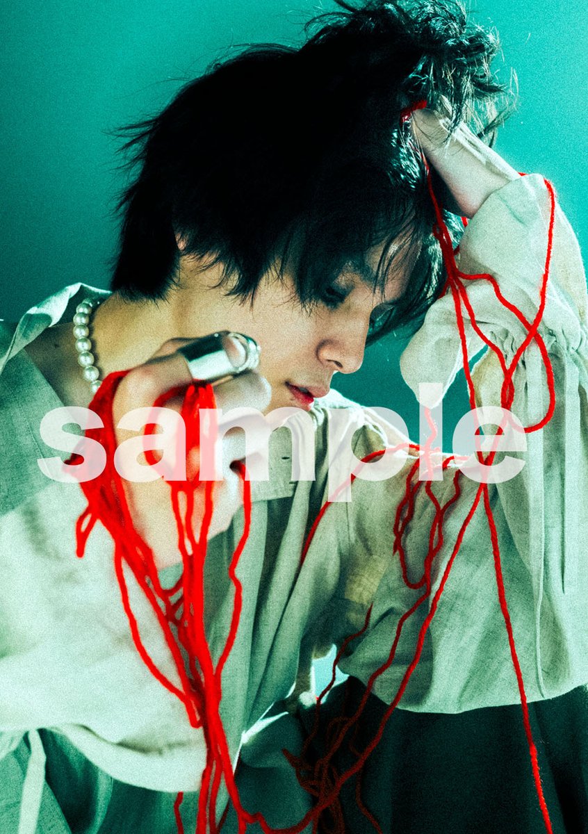 Kino_Saitama's tweet photo. 【カレンダー】
 「RIKU HAGIWARA 2026 CALENDAR」
（撮影: #北村匠海 ）
#シンコーミュージック より12/12発売！
当店でご購入いただくと、紀伊國屋書店限定特典A5判ビジュアルカードをおつけします🥰
※特典はなくなり次第終了します。
ご予約受付中✨
um
#萩原利久 @riku_2nd_photo https://t.co/oT7dV9vfDI