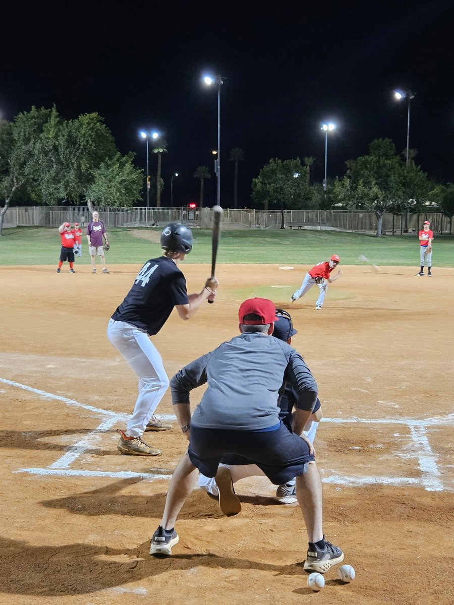 Great night at the Challenger League in Chandler this evening with <a href="/DRBaseball2021/">Desert Ridge Baseball</a> thanks for having us come and compete! Trevor our team manager throwing gas for the Reds!