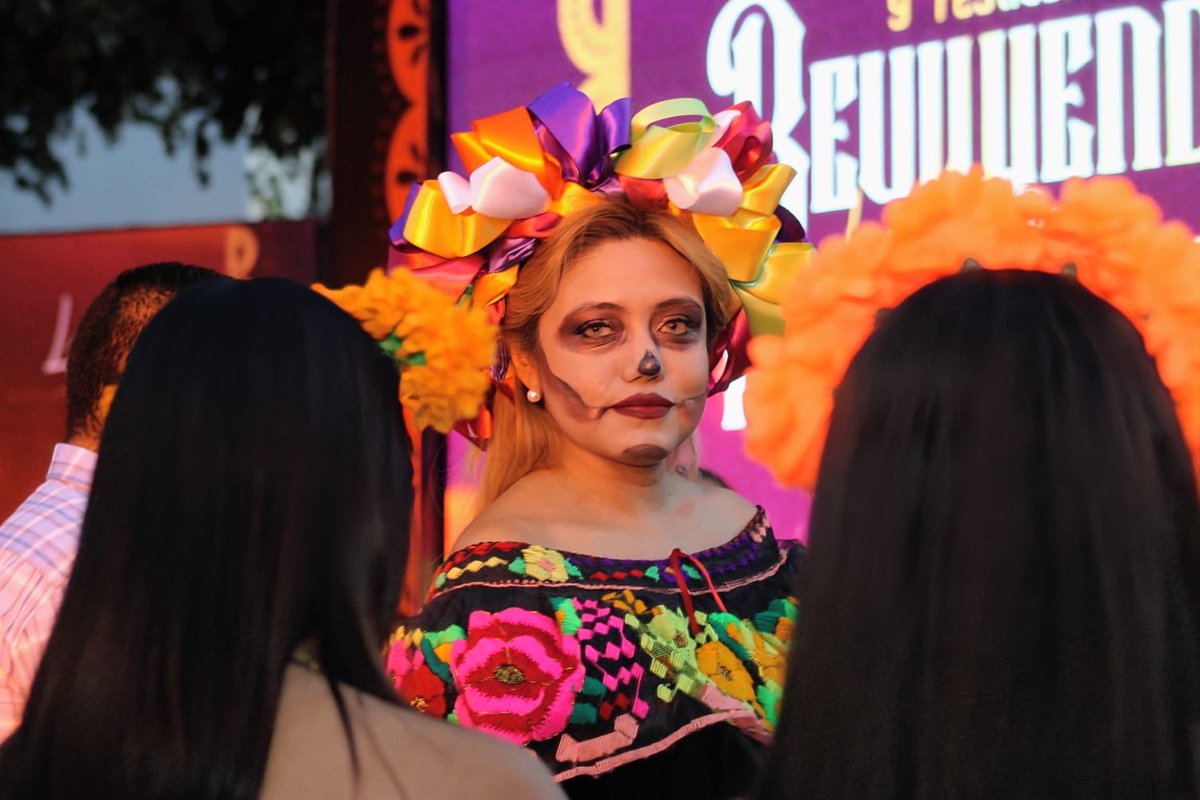 💀✨ ¡Irapuato vuelve a latir entre flores, música y tradición! 🐾

Del 28 de octubre al 3 de noviembre, vive el Festival Reviviendo Tradiciones y celebra los lazos que nos unen: nuestra historia, nuestras raíces y nuestra gente. 🧡

¡No lo dejes pasar!

#Irapuato27