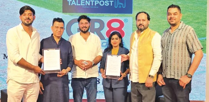 FatimaK6992408's tweet image. GR8 Sports & Talentpost team up to boost sports innovation & athlete development in J&K! ⚡️ Combining tech & training to spotlight Kashmir willow & nurture local talent for global success. Exciting future for J&K sports! 📷#Kashmir #SportsInnovation #AthleteDevelopment