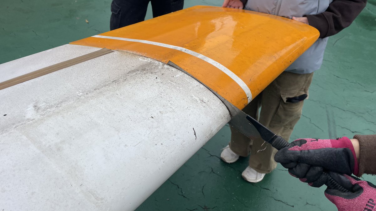 2機試作されて、世界に一機しかないらしいグライダーを、ギコギコやっていきます