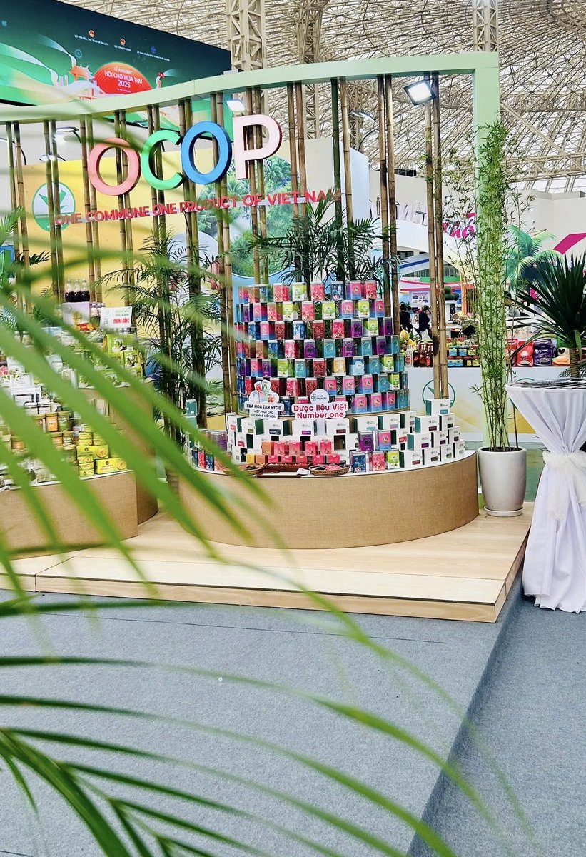 🍂 HỘI CHỢ MÙA THU 2025 – CHÍNH THỨC KHỞI ĐỘNG! 🍂

🌿Nơi hội tụ tinh hoa hàng Việt - Lan tỏa khát vọng vươn xa!🌿

Hà Nội sáng nay bừng lên trong sắc thu vàng, và cùng lúc đó, Hội Chợ Mùa Thu 2025 cũng chính thức mở màn, đánh dấu một hành trình kết nối lớn