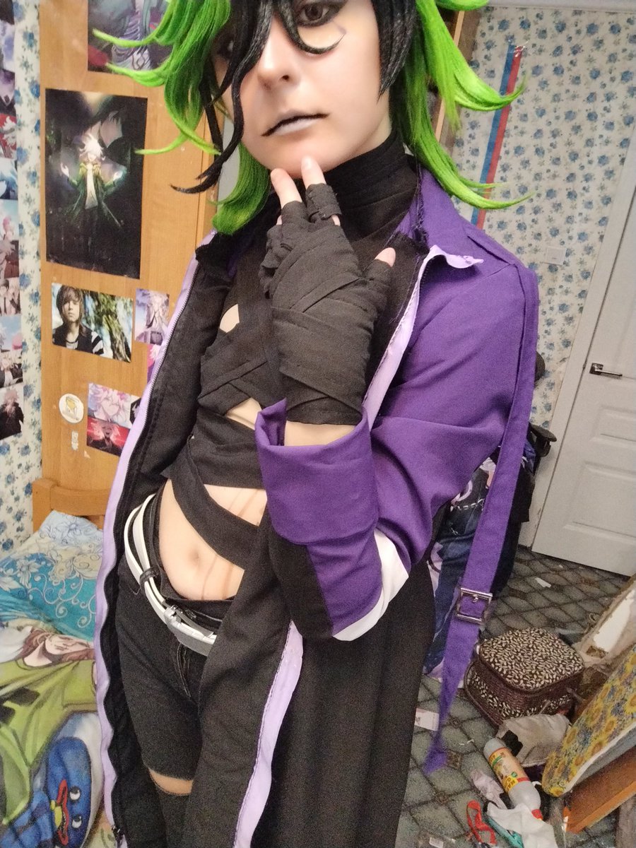 VividGreenRain's tweet image. Probably not gonna post anything here because I kinda moved to shedtwt and another account so uh take care I guess. You're not alone unlike me. 
#viviatwilight #cosplay #RAINCODE #danganronpa