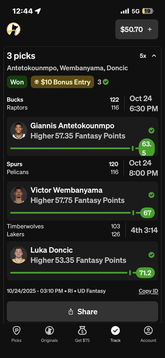 deefredo tweet media