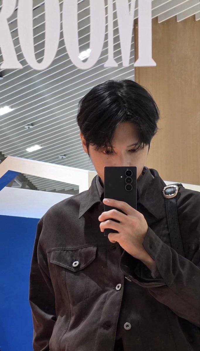 사랑이란 감정••🖤