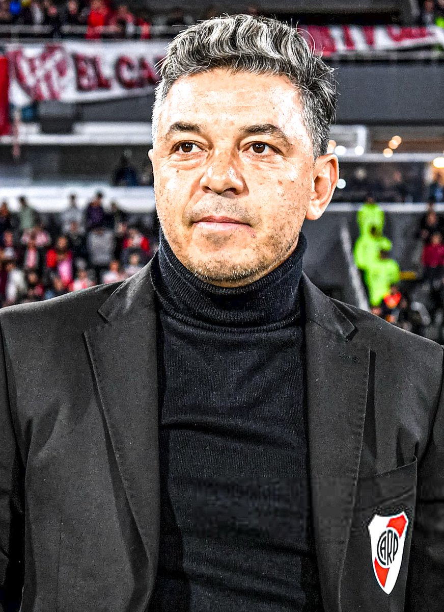 dataref_ar's tweet photo. “CUANDO GANÁS ESTÁN TODOS Y CUANDO PERDÉS NO ESTÁ NADIE. VEREMOS QUIÉN ESTÁ PARA SOSTENER ESTA ADVERSIDAD”

🔴⚪️ La palabra de MARCELO GALLARDO luego de la eliminación en la Copa Argentina:

“En este momento de mierda nadie te va a querer dar un abrazo. Tendremos que atravesarlo solos porque es así. Cuando ganás están todos y cuando perdés no está nadie. 

Veremos quién está ahí para sostener esta adversidad. No es para cualquiera sostener este momento. Los hombres se destacan en estos momentos: de reprobación, críticas y maldad. 

Tenemos que ver quiénes estamos preparados para sostener este momento. Todos podemos tener un año malo deportivamente. Hay que controlar las emociones. Si las tenés medio flojitas de papeles, te hacen mierda”.