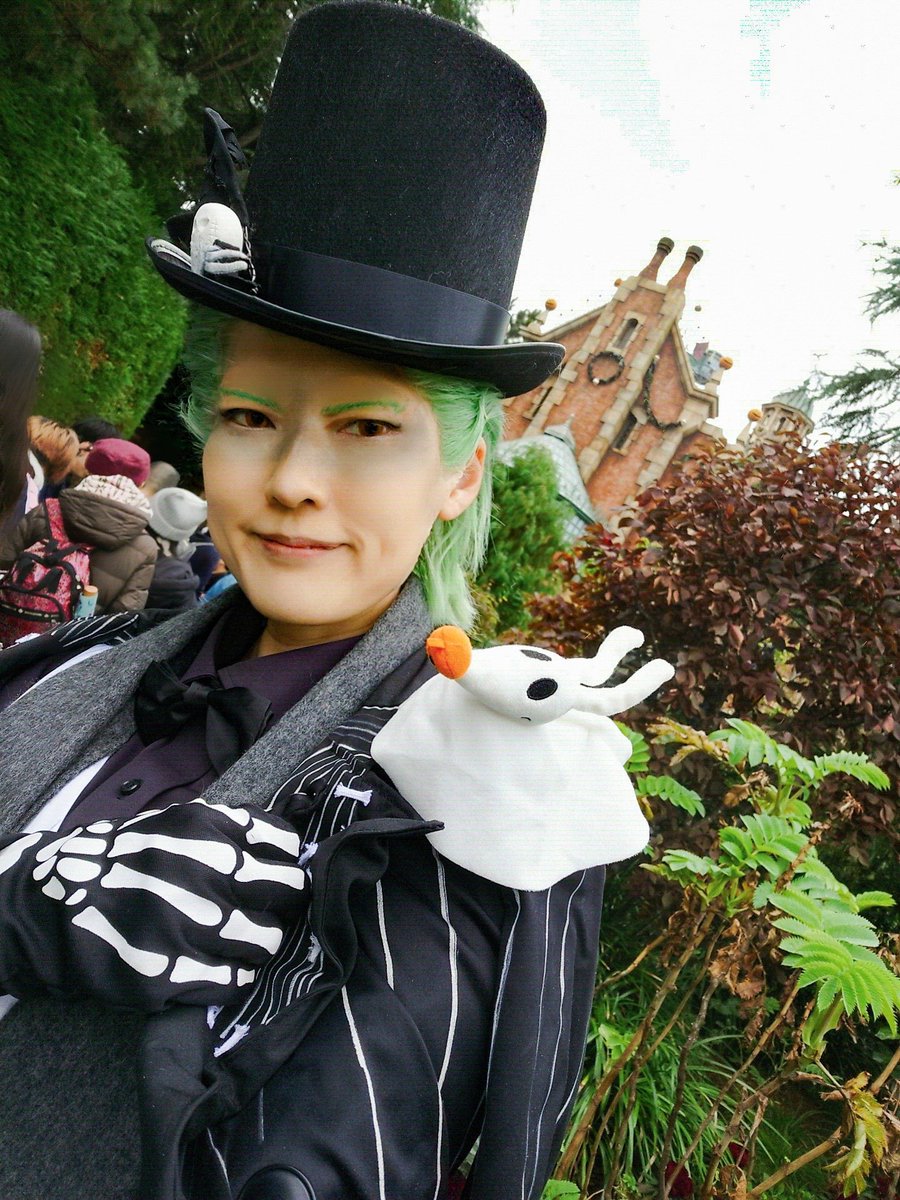 この4人でいますー！
#Dハロ仮装2025
#Dハロツイステ