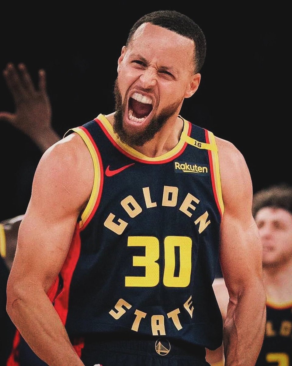 BasqueteRuim's tweet photo. Stephen Curry hoje, na derrota do Warriors:

35 pontos
6 rebotes
3 assistências
2 tocos
12/22 nos arremessos
7/14 nas bolas pra três

Mesmo assim, derrota por 20 pontos para o Portland Trail Blazers!!! https://t.co/kWxB2WgXNh
