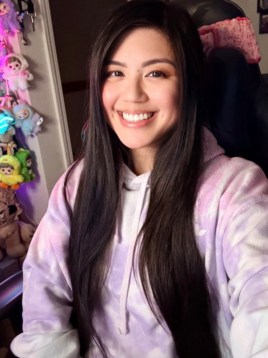 Surprise birthday stream!

We’re roadtripping with the siblings! <a href="/RVThereYetGame/">RV There Yet?</a> 

twitch.tv/buuzen