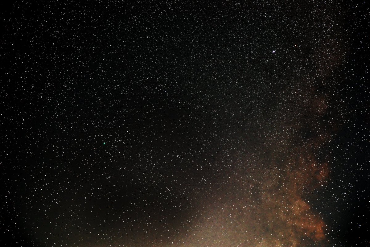 kk_papa's tweet image. 🍋の次は🦢（小っちゃかった😅）
■C/2025 R2 SAWN #c2025r2swan 
2025/10/24 21:17:42
#pentax
#pentaxk3mkiii + #pentax_da300
F4.0 ISO6400 240sec(30sec×8) 0.0EV 
追尾　#アストロトレーサー Type3
Sequator, GIMP, #SILKYPIX Pro11