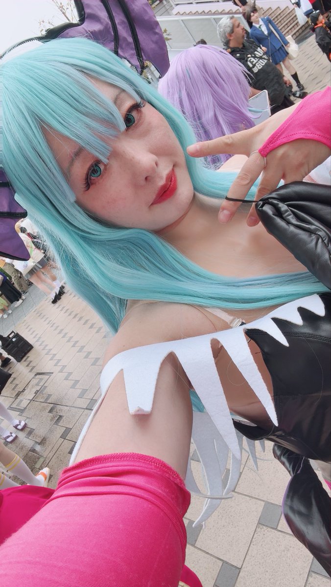 ねこにゃー (@nyan_nyan_pasu) on Twitter photo 今フードエリアで雨宿り
#刈谷アニコレ 今フードエリアで雨宿り
#刈谷アニコレ