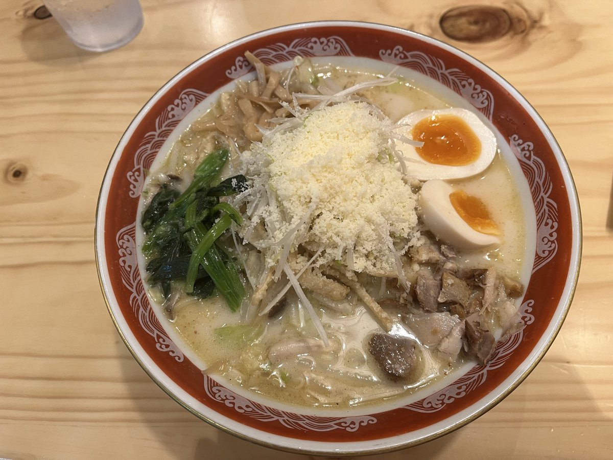 roxy_spl's tweet image. 日本に到着してからの初外食
秋味チーズ月見ラーメン🍜
I had a ramen with cheese after landing in Japan 😁