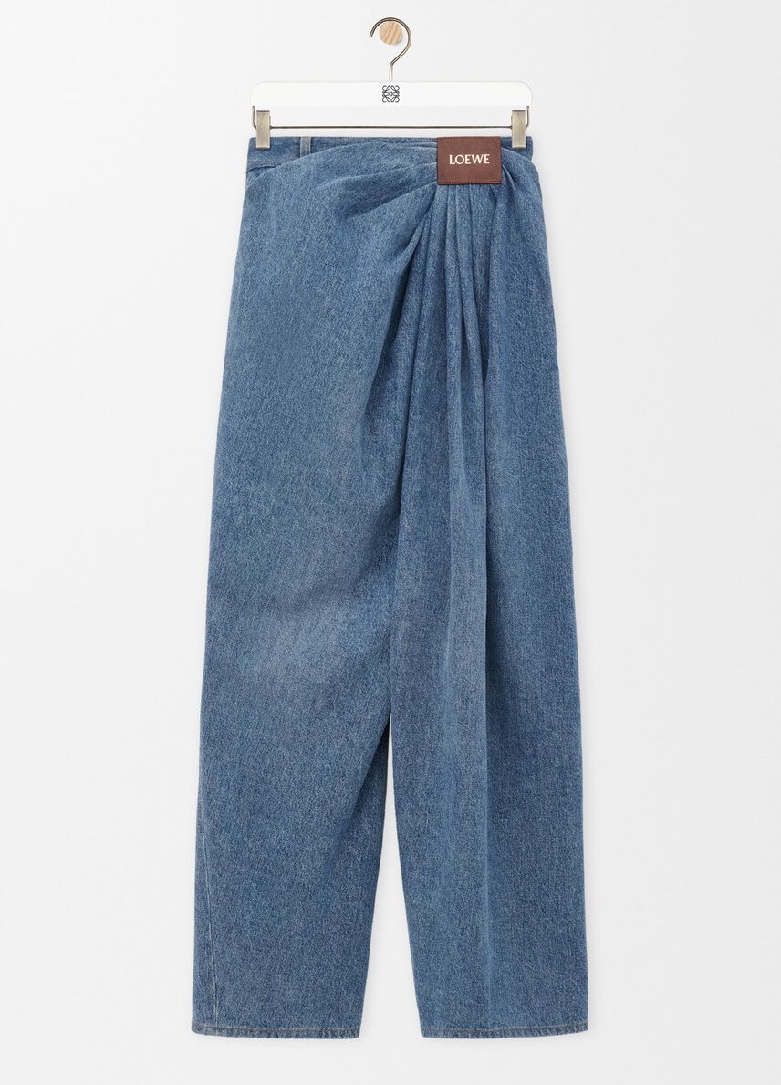 tsuno_1101111's tweet image. こういう使い方をするからこそ、魅力的なロゴなのにな。バッグは製品面積小さいからパンツやジャケットと同じサイズ、同じロゴの入れ方では悪目立ちする。