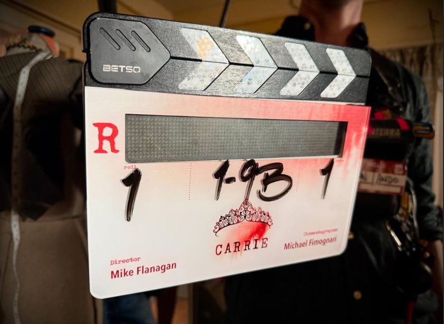 _filmcrave's tweet image. Mike Flanagan’s #Carrie has wrapped filming. 🎬

Starring Summer H. Howell as Carrie White, the series is an eight-episode adaptation of Stephen King's horror classic.