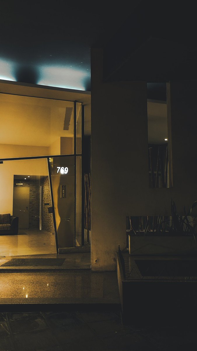 ithevoid's tweet image. volví aunque siempre tengo ganas de irme
(los drives de pelis raras es lo único que me ata acá)