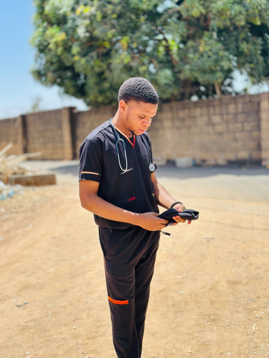 ChimaobiOnyeike's tweet photo. I’m a medical student who hasn’t slept in my room for 4 weeks.  

Not because I’m homeless—but because I’m chasing a pass.  

Yesterday, my body revolted, and what happened next changed everything I knew about “hard work”;

—

My professional exams for 4th year are coming up soon. (3rd MB)

For the past 4 weeks, I haven't slept in my room.

I haven't slept on my bed.

(I've just been sleeping in class)

Of course, I'd usually not do this.

But I need to study hard so I can pass this once and for all.

A resit is the last thing I want for myself.

(It' not even an option).

But I've been so stressed.

I haven't been eating well.

I've lost weight.

I'm exhausted.

We finished early from lectures yesterday (around 12 pm), but I was so tired I had to just get some sleep.

You know what we call 'Premium Easy Fatiguability'.

So after eating (I just bought food), I laid down and slept off (in class)

Guess when I woke up..

By 6 pm.

Yes I'd slept for almost 5-6hrs, (even when I'd slept very well the night before)

And guess what again..

Even after I woke up,

took my bath,

drank FEARLESS,

and came back to class,

I still slept off around 12 pm and woke up by 5!!

That's exhaustion at it's peak.

Nothing you wan tell me.

When your body shouts stop, just stop.

The moral behind this is simple.

When it's time to rest, REST!!!!!!!

You're not a machine.

I know medical school is tasking.

I know house job is tasking.

I know Residency is tasking.

I know MEDICINE AS A WHOLE IS TASKING.

But there's really nothing you can do if you're burnt out.

I share stories of my journey everyday. If this interested you,

-REPOST so others can read too, &
-FOLLOW so you don't miss tomorrow's post.