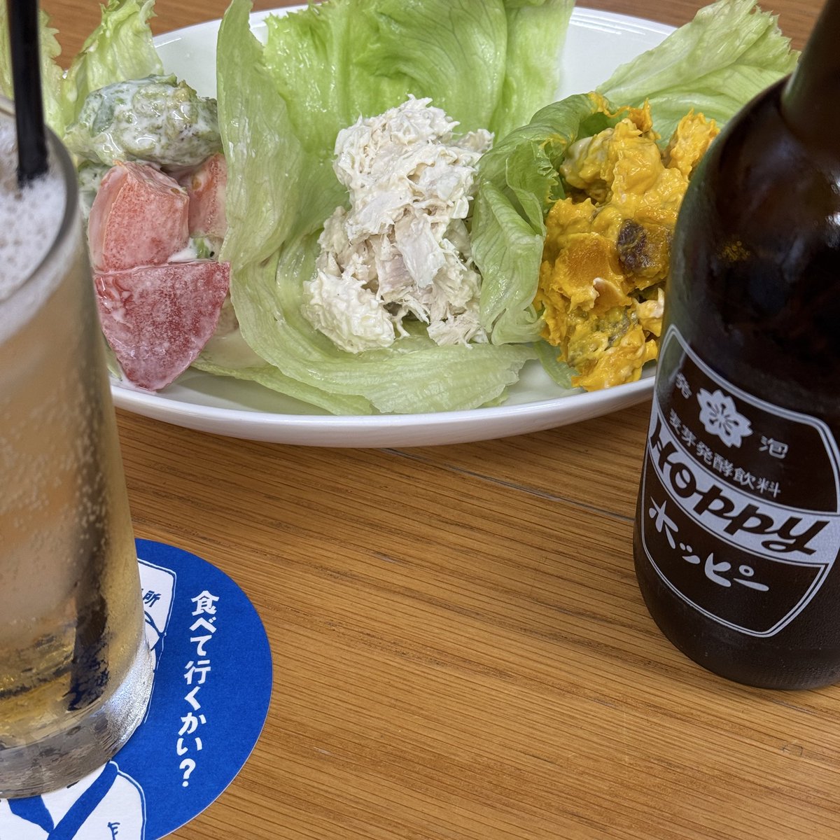 tinytinykingdom's tweet image. 本日は、こちらから、ゆっくりベジ多めでスタート😆とみさんのサラダ3点盛り、パンプキン🎃マヨネーズで戻したレーズン入っててめっちゃ癒される😍