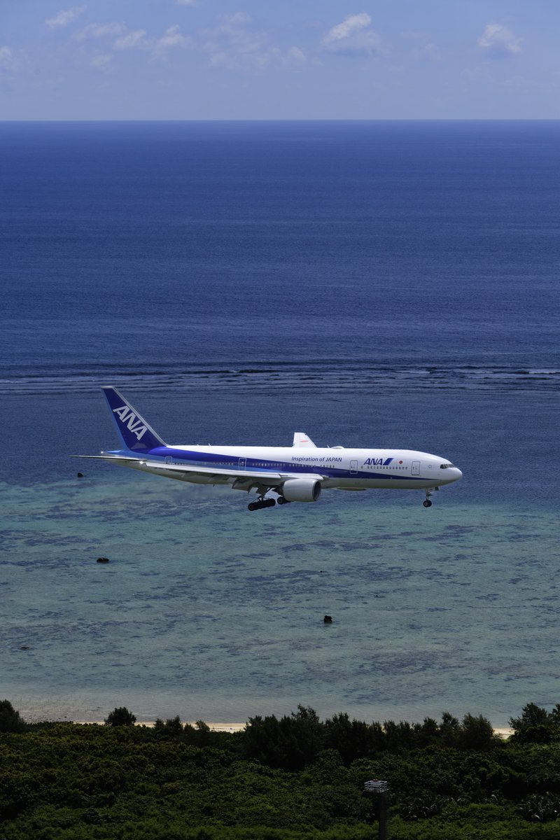 J_William9's tweet image. 癒しの光景✨
青い海を泳ぐトリプルセブン✈️

スマホのロック画面にどうぞ。
🆓自由に保存してお好きなサイズで使ってください。

過去のものはハイライトにあります💁‍♀️

#wallpaper #LockScreen #壁紙