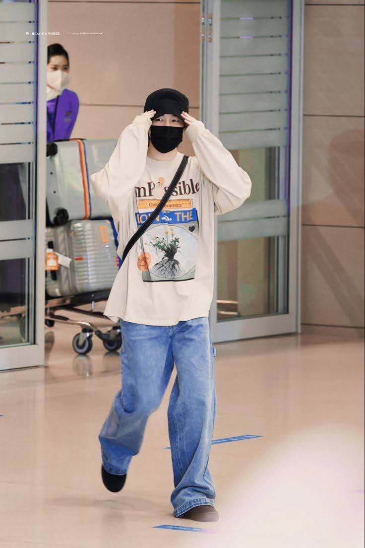 Have you made a mistake in recognizing a person? If yes, then drop a black heart here. 🖤