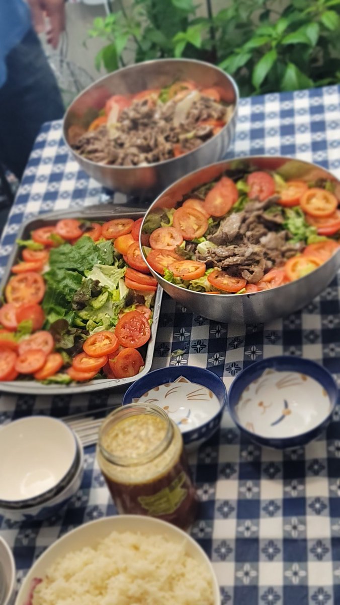 Mooreshots| November Black (@mooreshots1) on Twitter photo Ready to feast after a long day! Ready to feast after a long day!