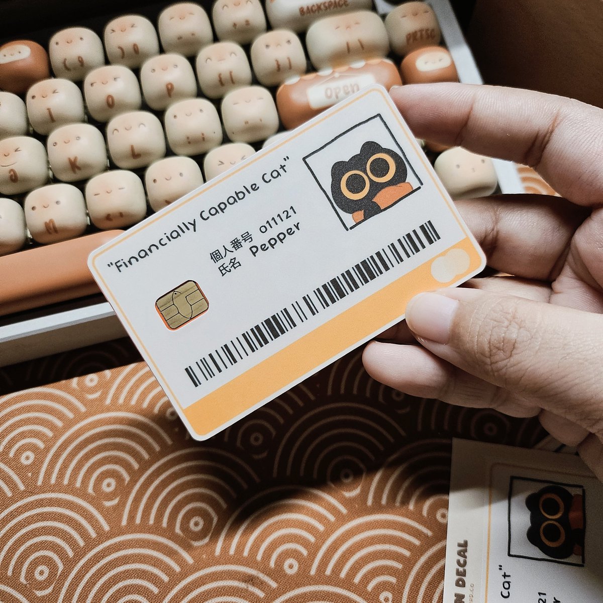 oywo @ stickercon 87 tweet media