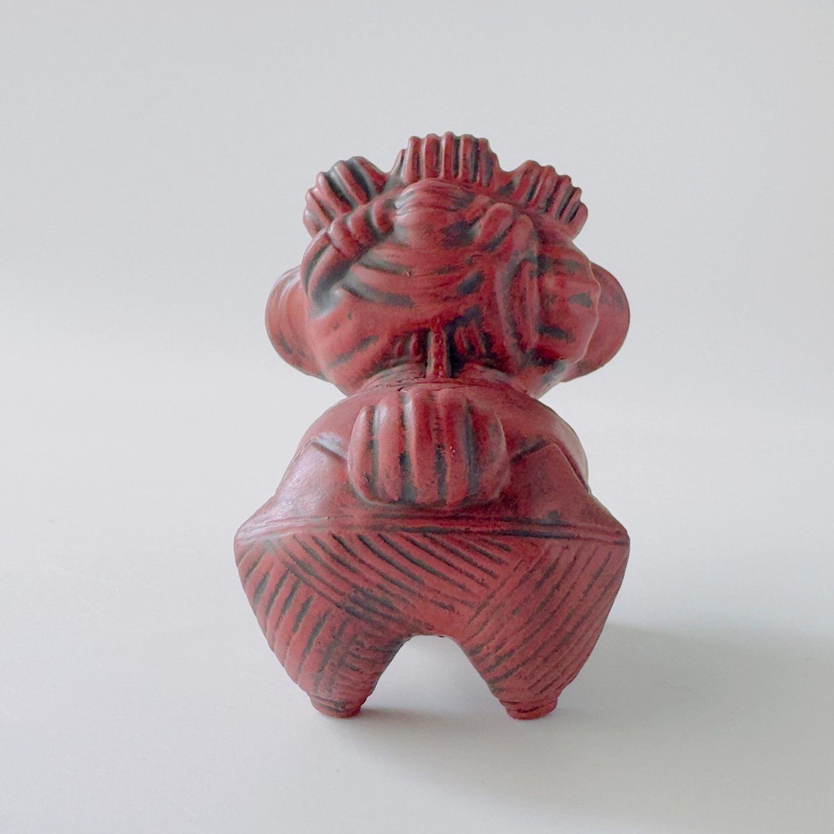 木彫動物⑅犬(チン)⑅インドネシア 木彫動物⑅犬(チン)⑅インドネシア