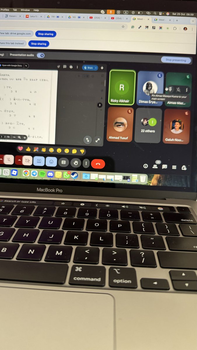 Pemanasan Try Out N5 dan N4 sebelum JLPT 7 Desember nanti bareng Nakama Tanehongo 🔥🔥🔥

Pagi ini yang join 41 Nakama 🕺💃 Banyak yang baru pertama kali simulasi JLPT. Pada pusing tapi seru datte 😂☺️ 頑張ればきっと合格するよ🦾

Besok pembahasan lagi bareng Nakama Tanehongo.
