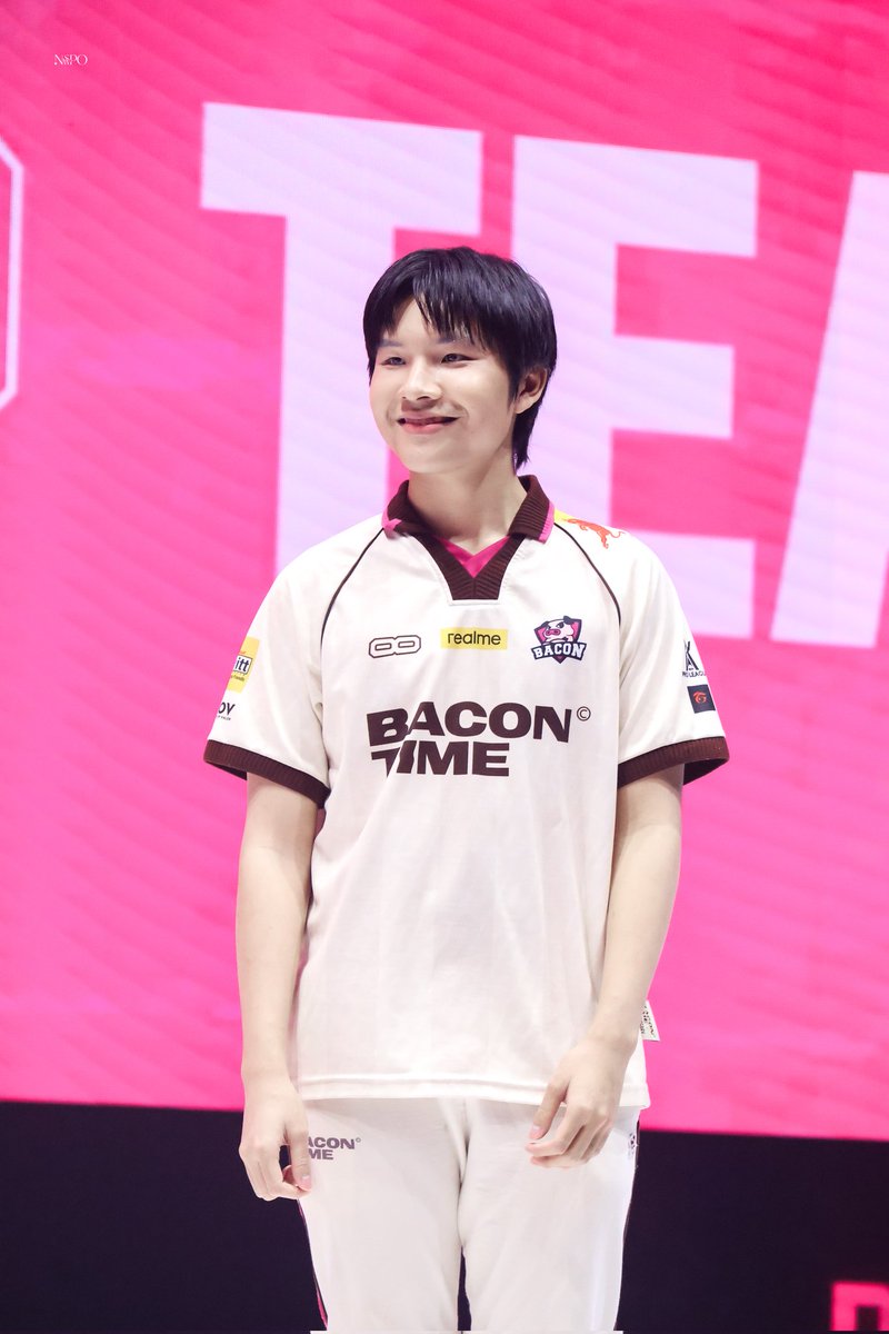nnsnwpo's tweet photo. ดูอ้วมมานยิ้ม หมั่นเขี้ยวมากอะะ 😭🤏🏻💖

#ทีมBaconTime #RPL2025Winter https://t.co/aBJWypbOKA
