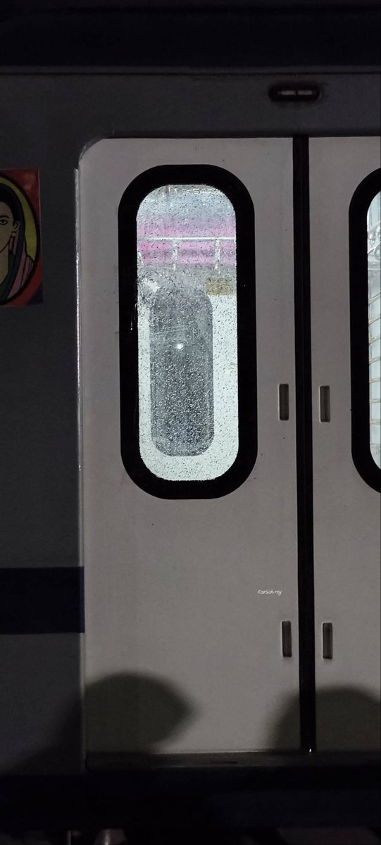 theneutralsER's tweet photo. What is the update regarding this? Is anyone arrested yet? What escort team said regarding this incident? Or still underway to covering up the incident mentioned RPF POST?  @drmsdah @rpfranaghat @RPF_INDIA @rpfersdah @ErRpf @EasternRailway @RailMinIndia @rail https://t.co/zmrNznmkWj