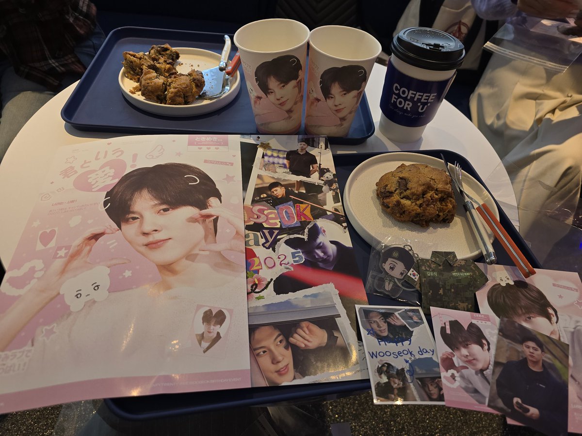 sharp_jin's tweet photo. 🪖 2025 wooseok day 🍰
📌 커피포유 선릉점
#나의가을_소중한_우석에게
#김우석 #KIMWOOSEOK
#WOOSEOKDAY https://t.co/Hma0s0RdBi