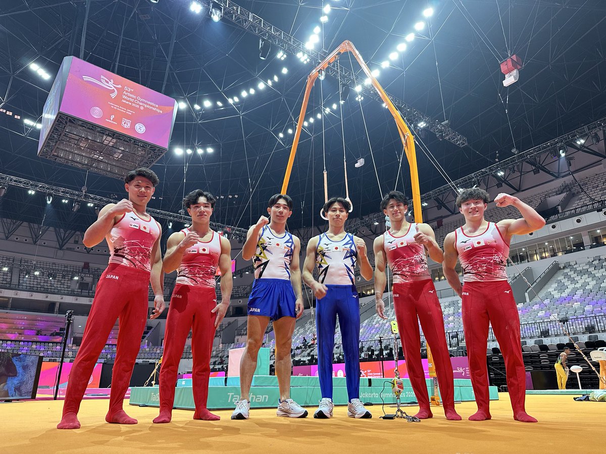 gymnstr_k's tweet photo. 種目別決勝世界選手権最終日！
最後まで全力🇯🇵
極限の集中力！
出場選手たちを全力で応援お願いします📣
跳馬　南一輝
平行棒　角皆友晴・岡慎之助
鉄棒　角皆友晴・橋本大輝 https://t.co/WwxNv9Fcd3