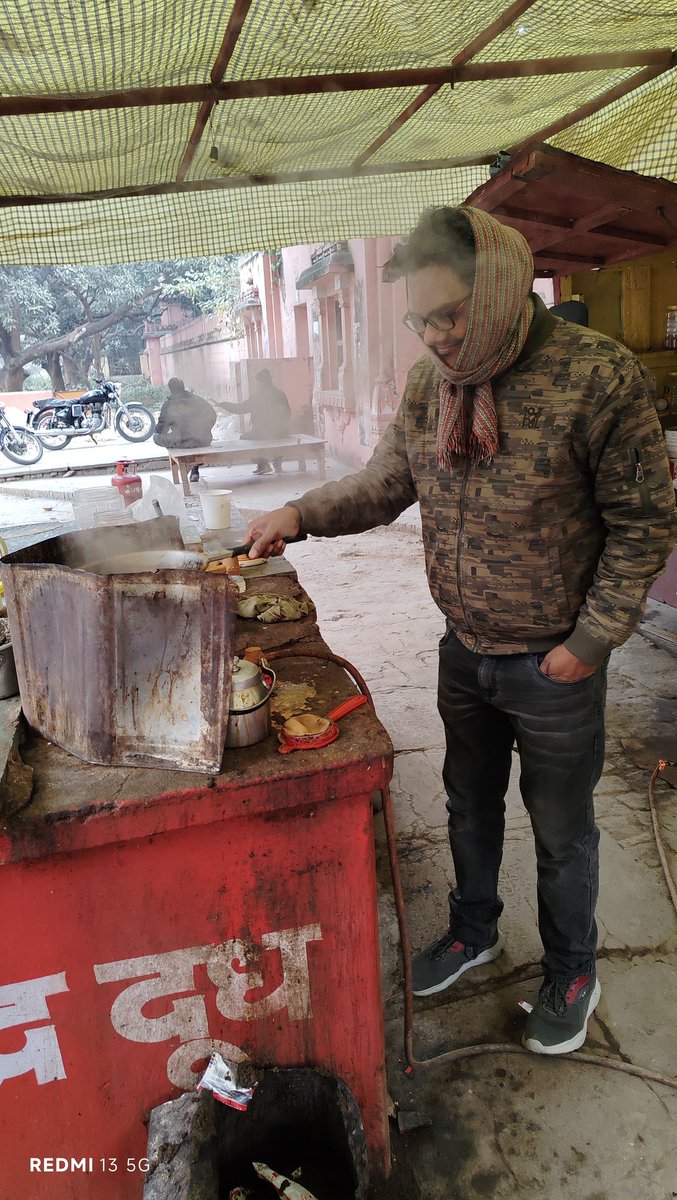 dssn0811's tweet photo. पीते रहो और पिलाते रहो...........☕☕☕☕ https://t.co/AkAmSaIS6Q