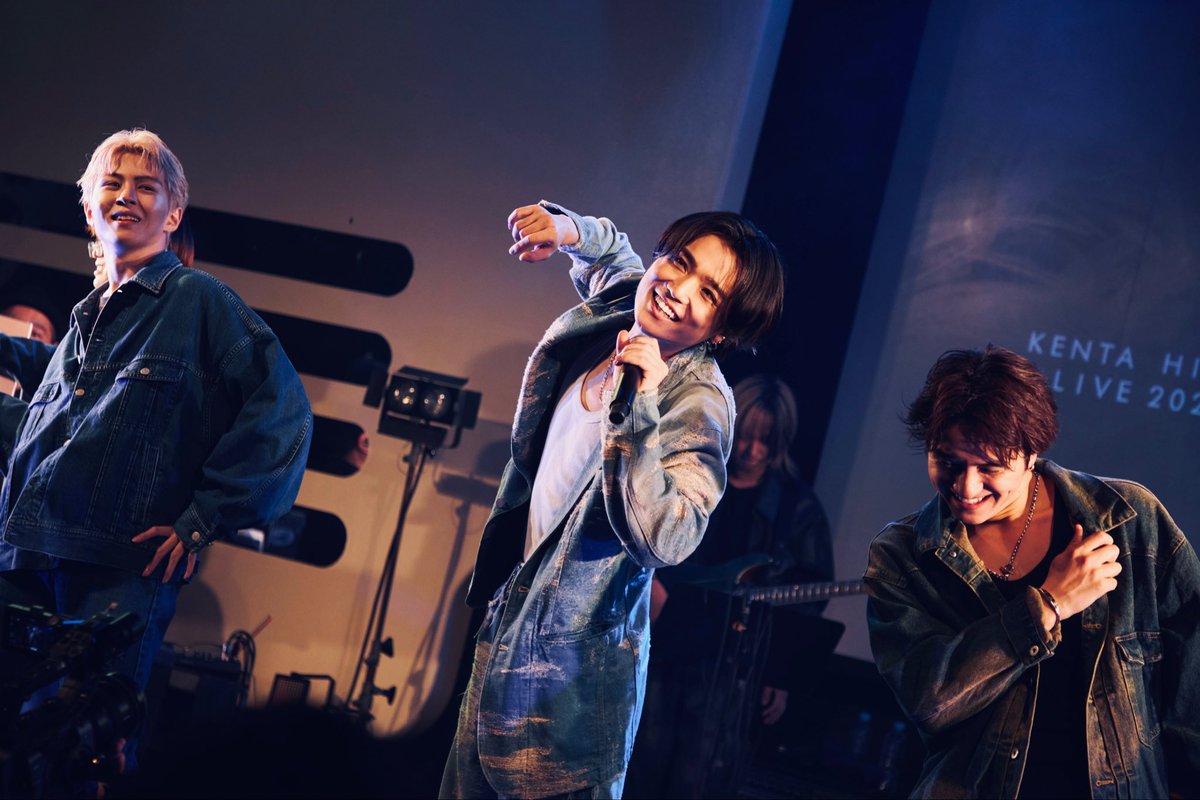 kentahino's tweet photo. 10/24
⁡
KENTA HINO ONE-MAN LIVE 2025
“Echo”
⁡
本当にありがとう。
⁡
duo MUSIC EXCHANGEのステージで
日野健太の一歩目が着地しました。
⁡
さぁこれからどこまで向かおうかね
皆さんと。
⁡
#日野健太
#Echo
#Confluxion https://t.co/Tu9BZqHaEK