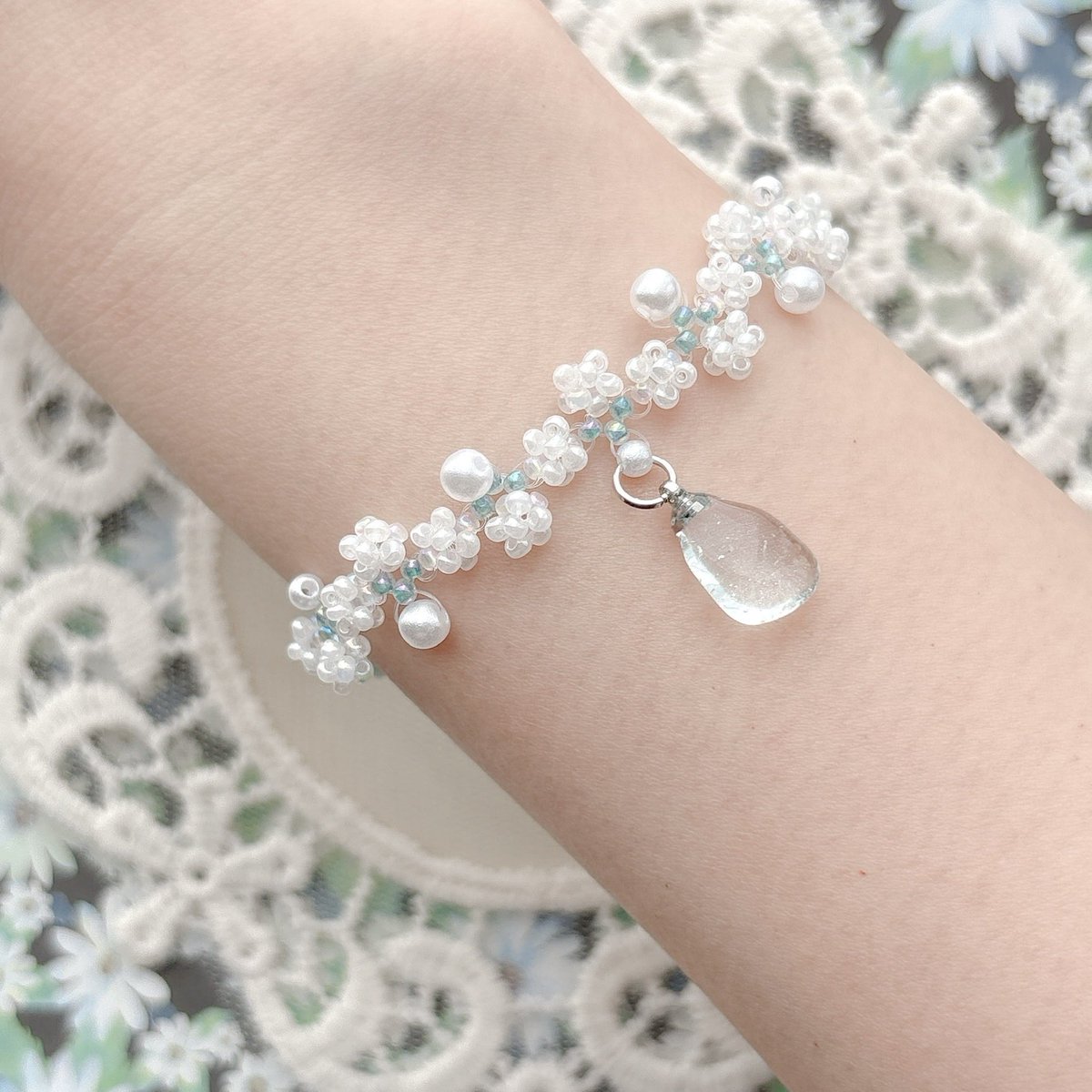 n_a_m_u_76's tweet image. Gypsophila🌼🫧

white🤍×green💚

#Namu #handmade #beads #seaglass #Gypsophila #かすみそう