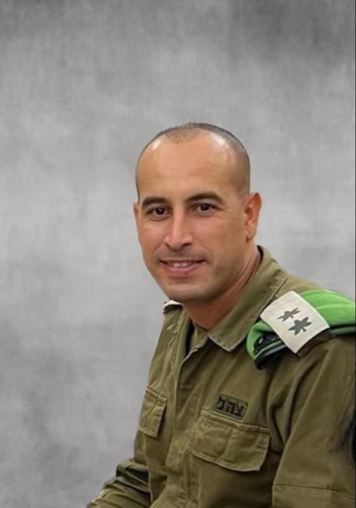 היום לפני שנתיים הגיבור הזה נפל
המעט שאפשר לעשות זה לזכור אותו
יהי זכרו ברוך 

25.10.23
מידן ישראל