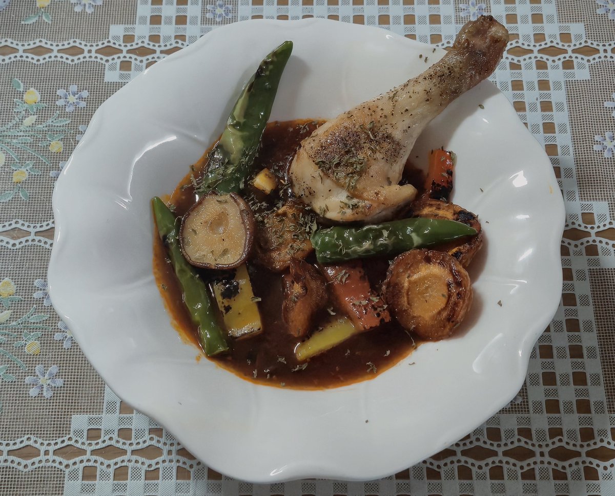 Elution2002's tweet image. 다들 맛점되세요 :)