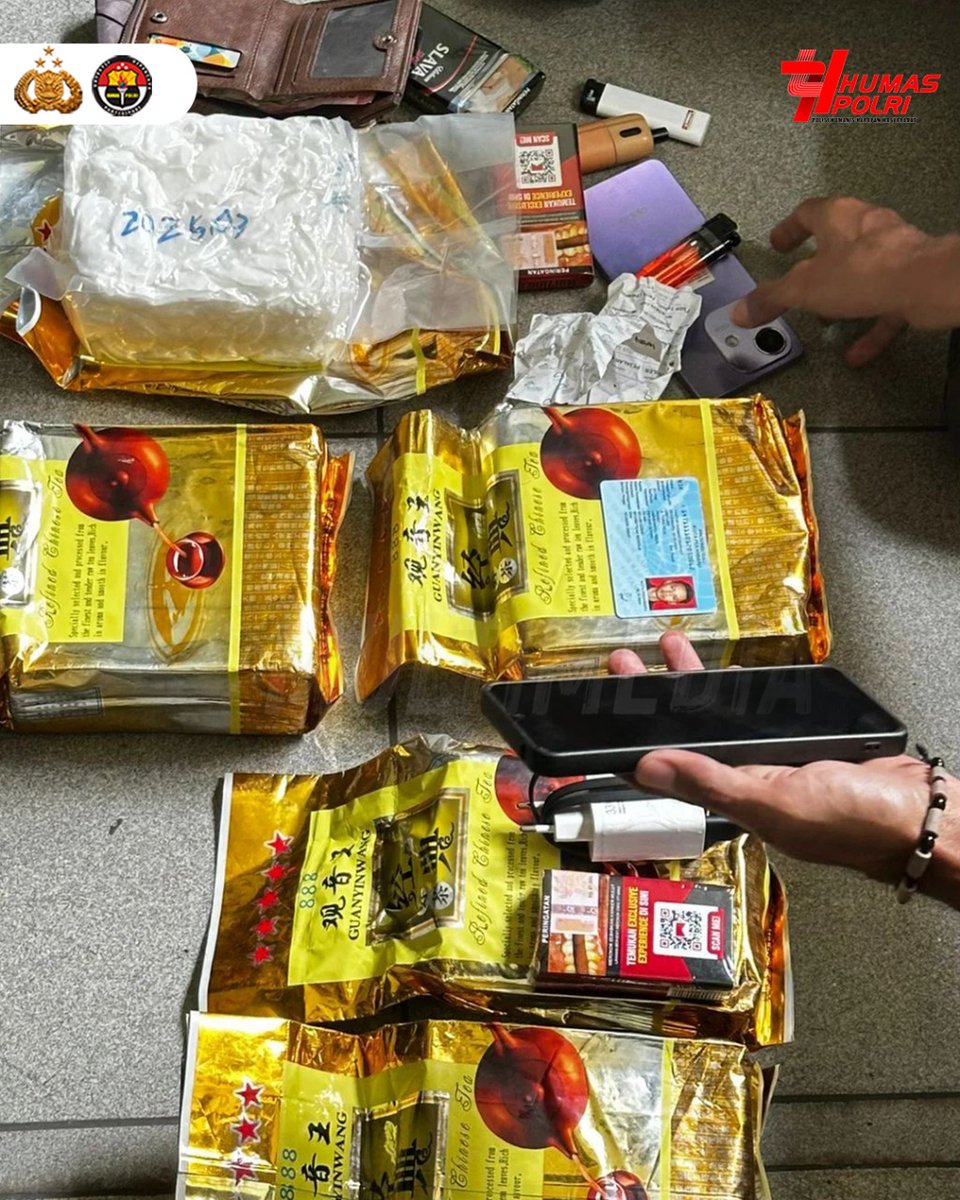 res_ops's tweet photo. Polri melalui Direktorat Pamobvit berhasil menggagalkan upaya penyelundupan 5 kilogram sabu di Pelabuhan Bakauheni, Lampung, Jumat (24/10). . Terus Berkomitmen #TotalitasTegakkanHukum dan Pastikan Berantas Tindak Kejahatan di Indonesia https://t.co/aCAvrXhVJv