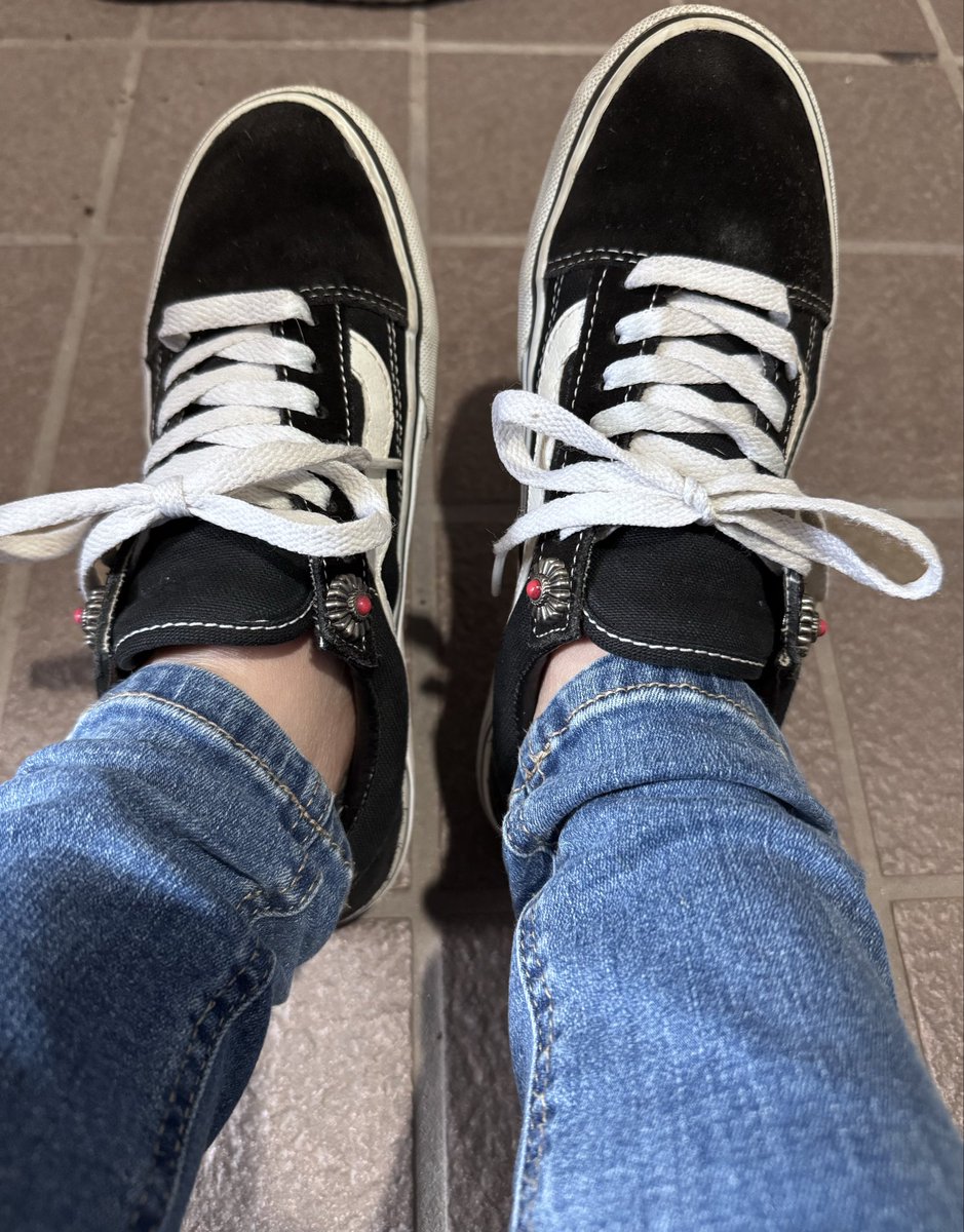 クリビーくんがいつだかVANS履いていたので、ワタシも今日はVANS🤎
#candk