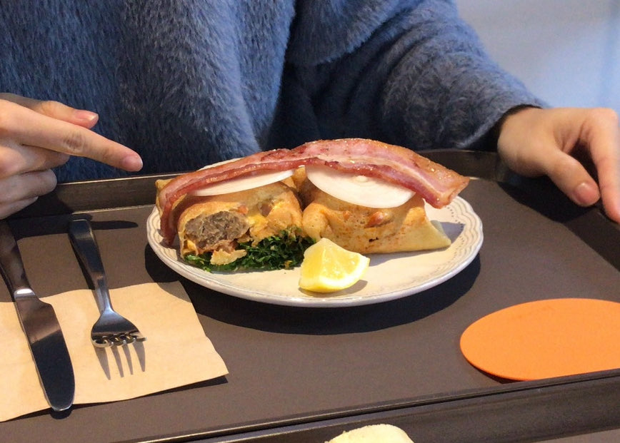 inclosetoeye's tweet photo. 안녕하세요 혜화최고가성비크레페맛집!! 딸내미입니다.. 재료도 정말정말👍 좋은것들만 쓰고 어떻게 하면 더 맛있게 만들지 매일 고민하셔서 🍰맛🍰하나는 제가 보장합니다!!!! 
메인거리에서 좀 떨어져있는, 유동인구가 거의 없는 골목에서 장사하셔서ㅜㅜ 
관극끝나거나 혜화에서 식사or디저트 뭐먹 https://t.co/qnmG6MZbRl
