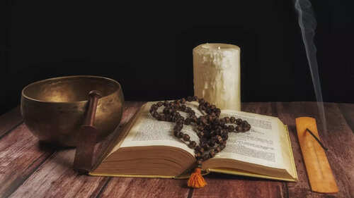 Gita’s lessons light the way to lasting peace!